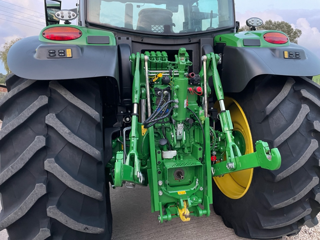 John Deere 6R 185