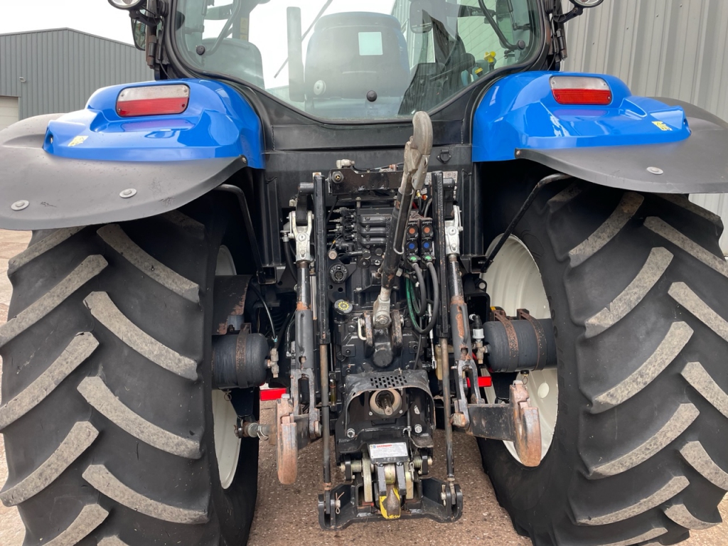 New Holland T6070