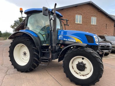 New Holland T6070