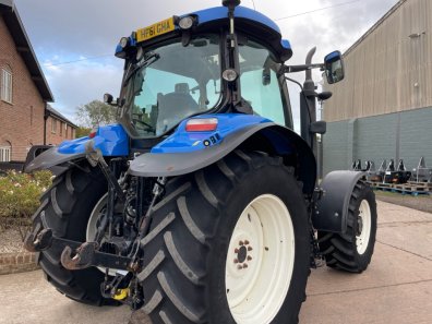 New Holland T6070