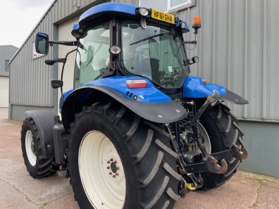 New Holland T6070