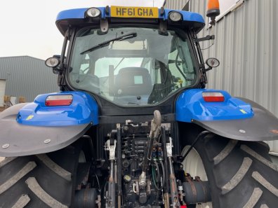 New Holland T6070