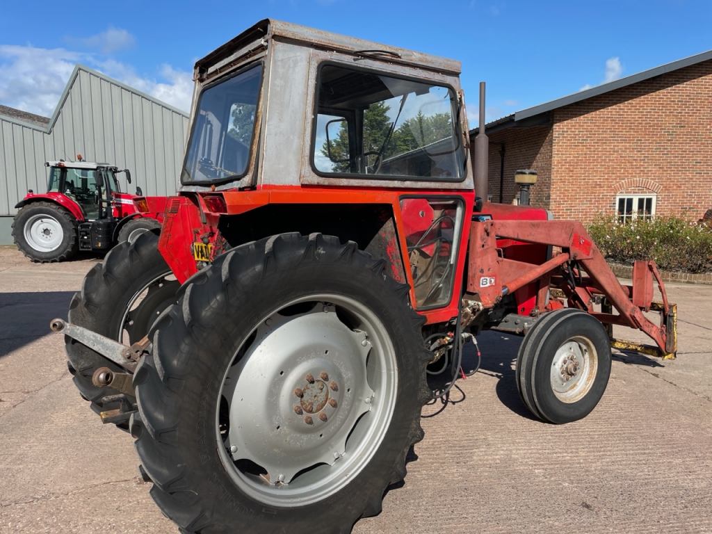 Massey Ferguson 590
