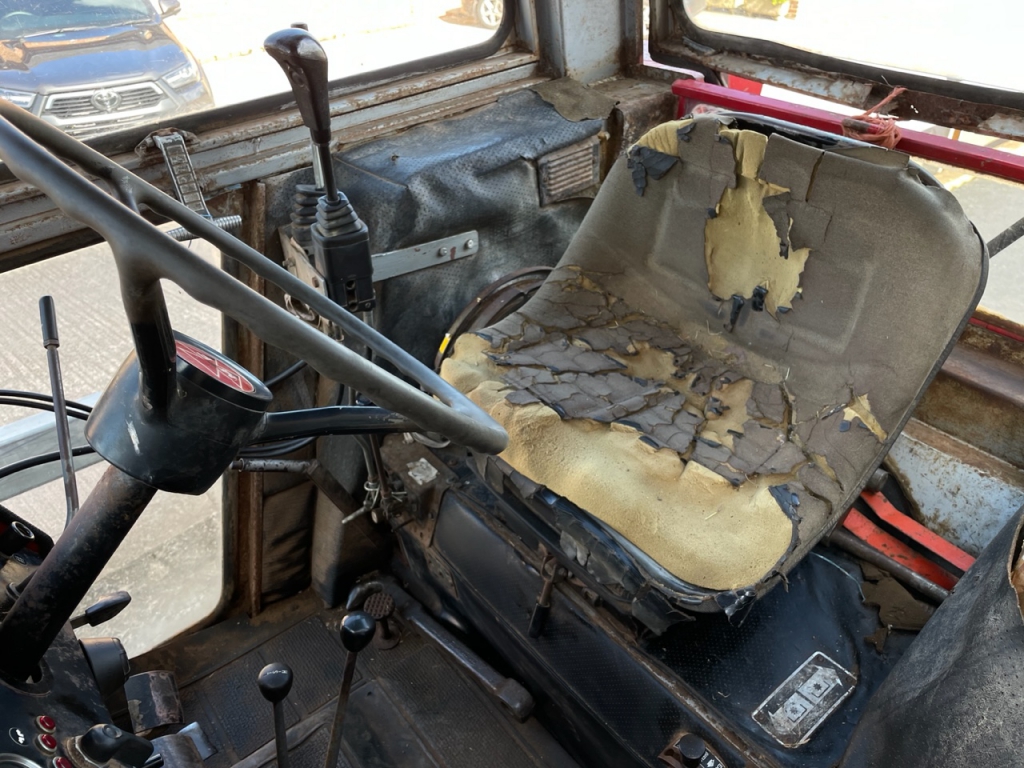 Massey Ferguson 590