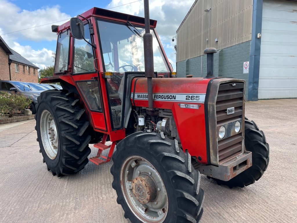 Massey Ferguson 265