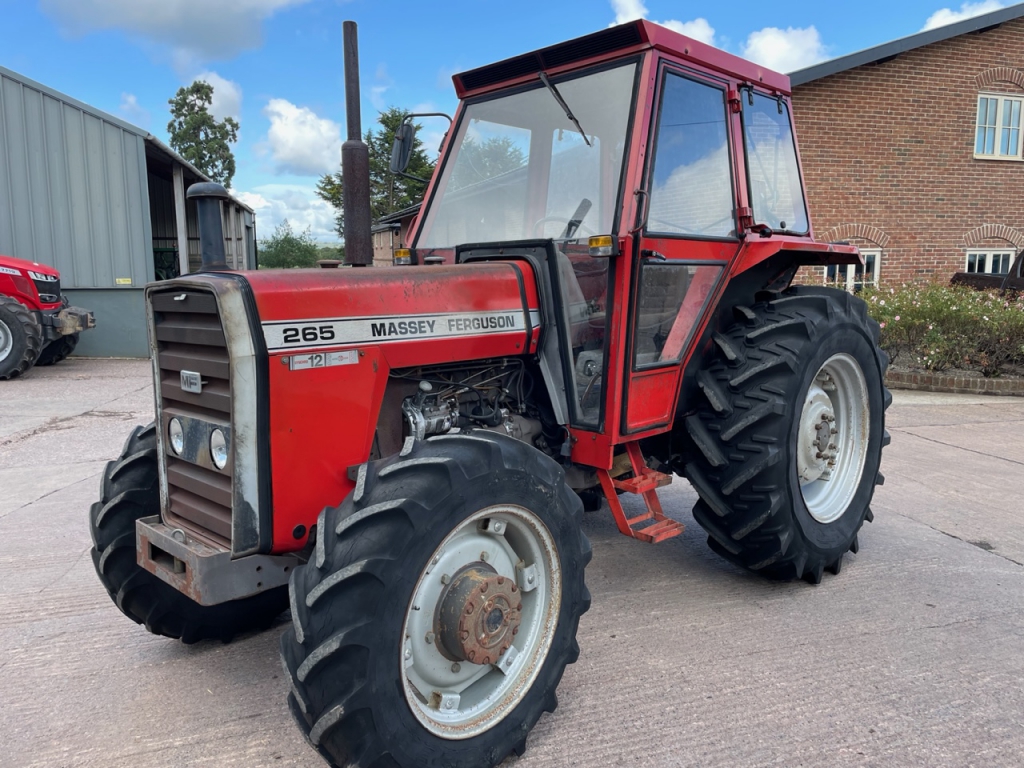 Massey Ferguson 265