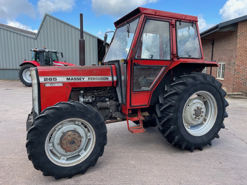 Massey Ferguson 265