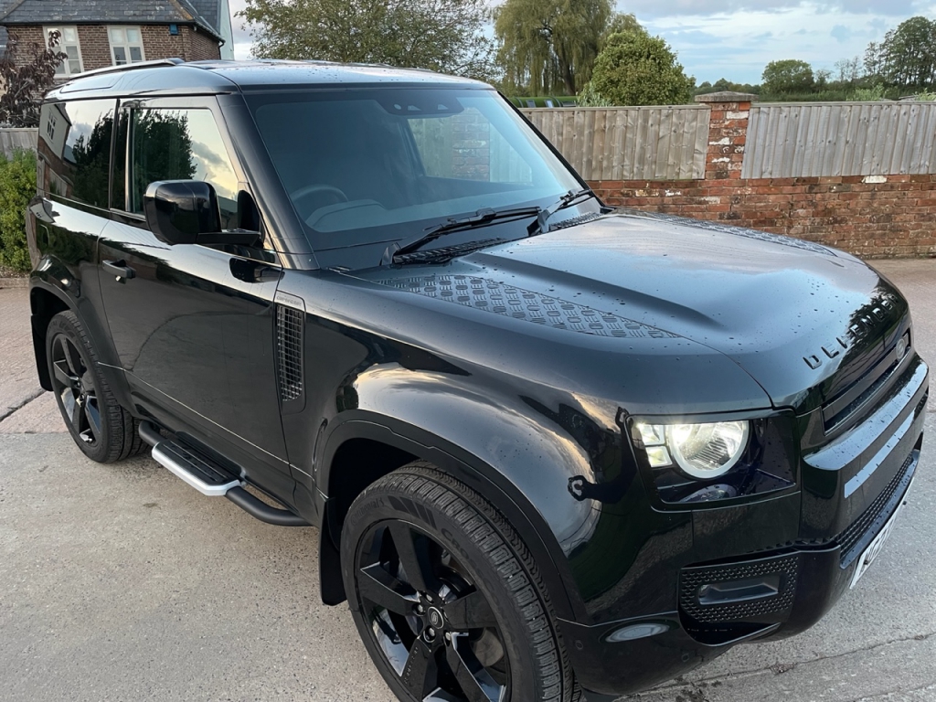 Land Rover Defender 90 Hard Top D250