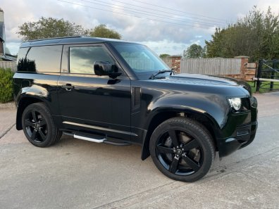 Land Rover Defender 90 Hard Top D250