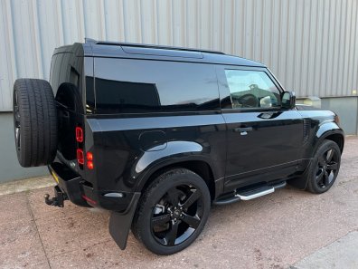 Land Rover Defender 90 Hard Top D250