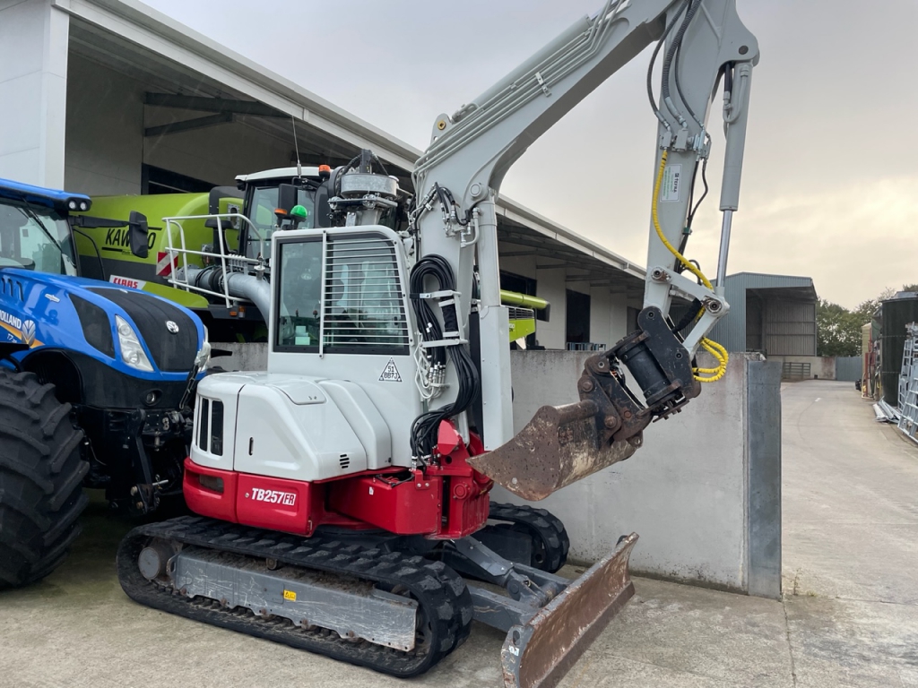 Takeuchi TB257 FR