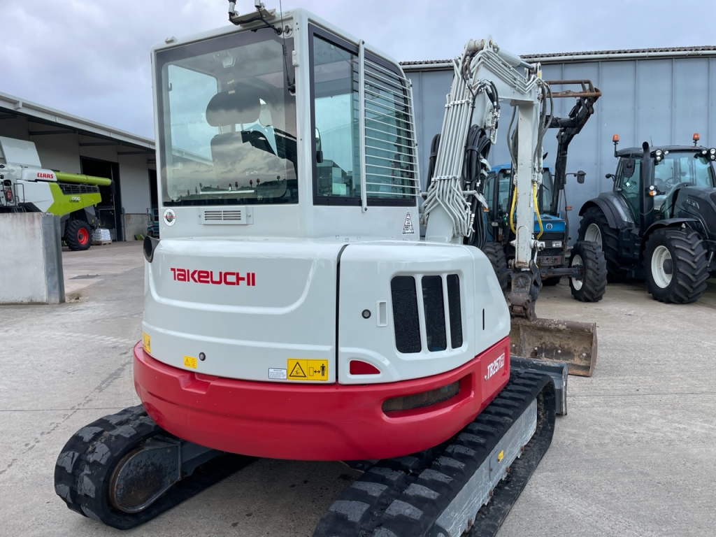 Takeuchi TB257 FR