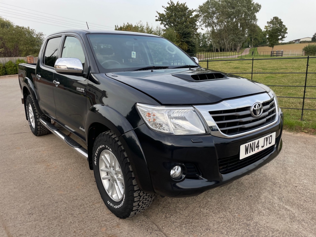 Toyota Hi-Lux Invincible 3.0 Diesel