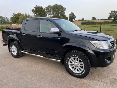 Toyota Hi-Lux Invincible 3.0 Diesel
