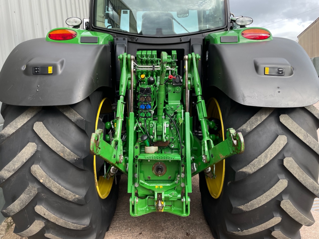 John Deere 6175R