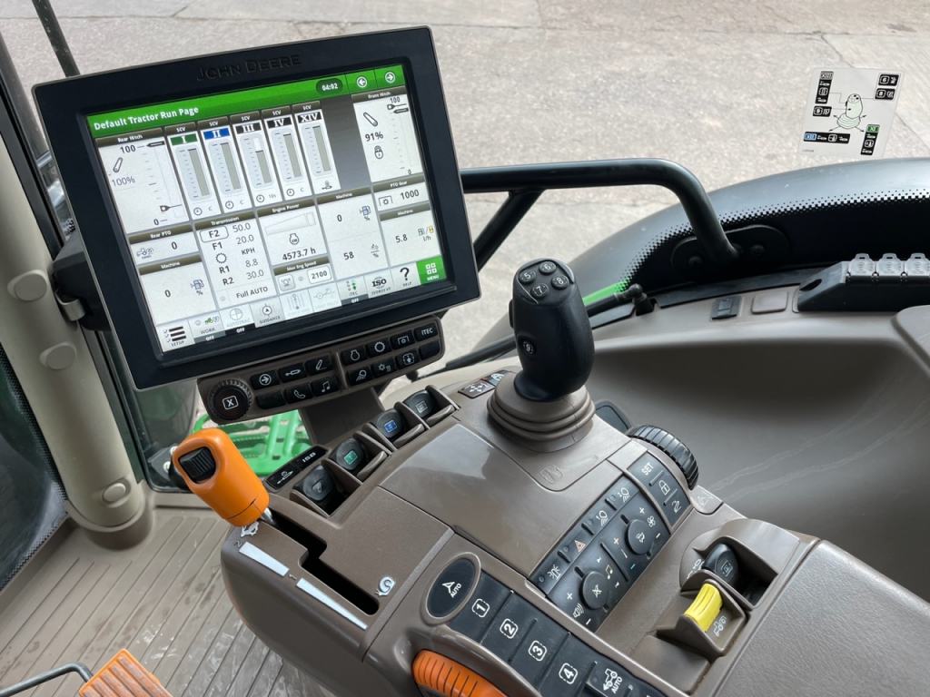 John Deere 6175R