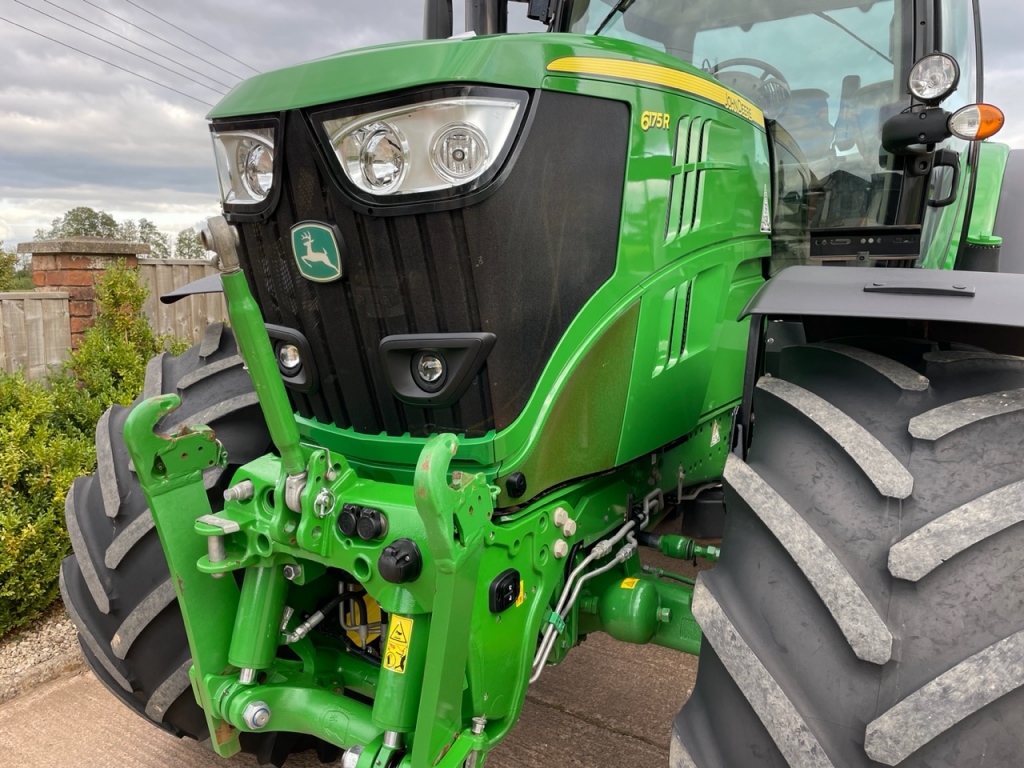 John Deere 6175R