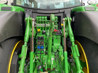 John Deere 6175R