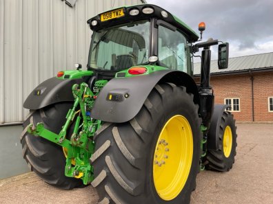 John Deere 6175R