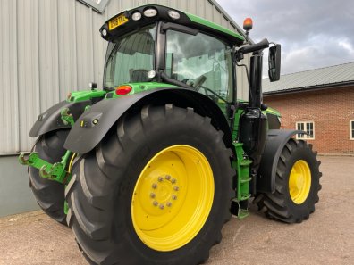 John Deere 6175R