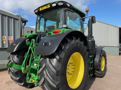 John Deere 6175R