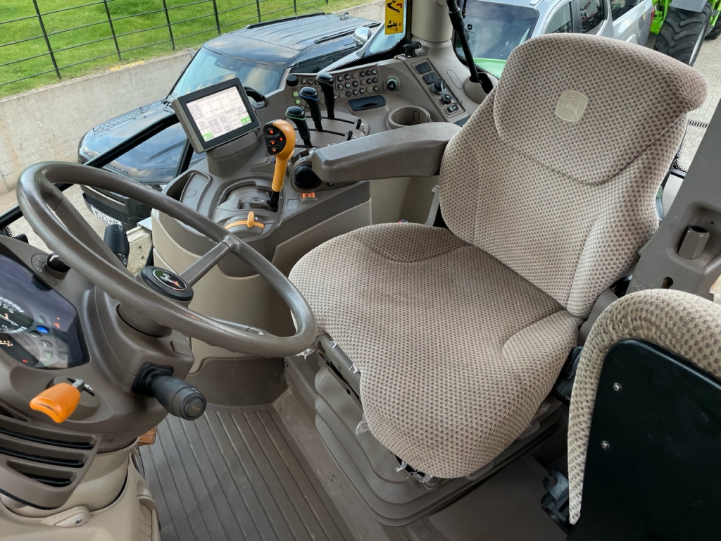 John Deere 6155R