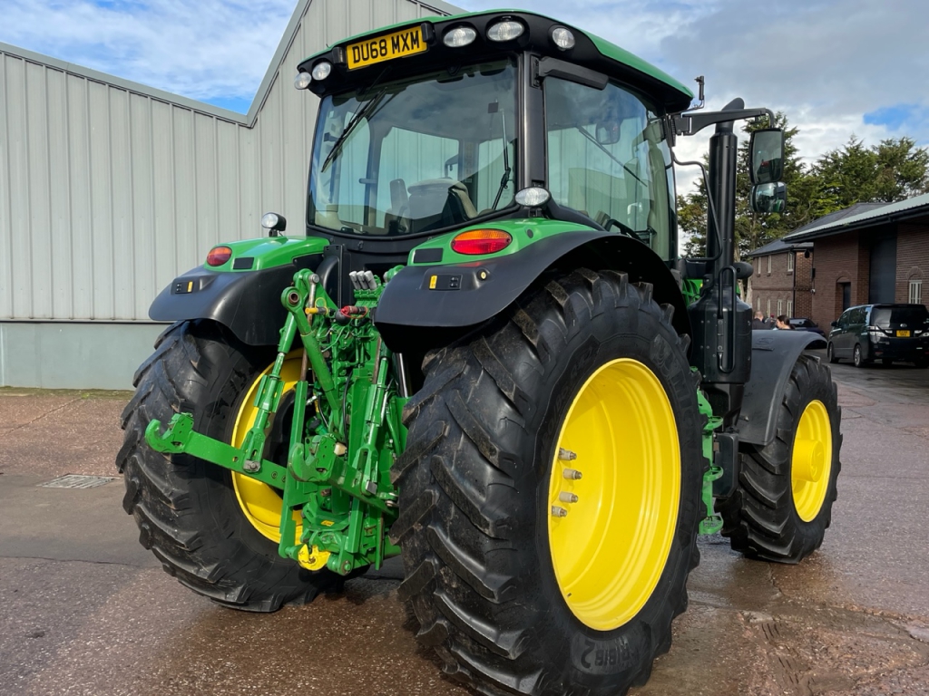 John Deere 6155R