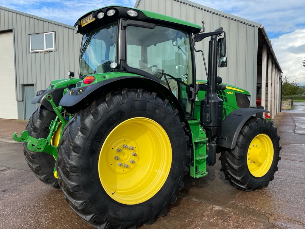 John Deere 6155R