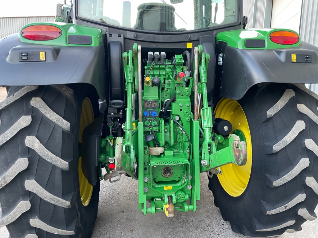 John Deere 6130R