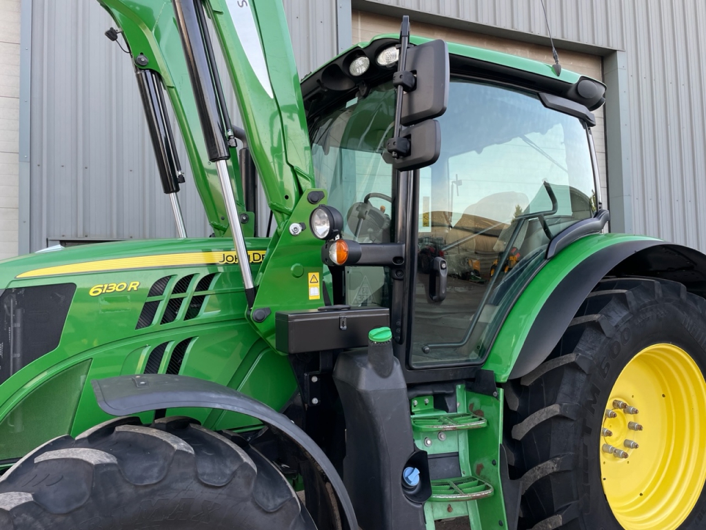 John Deere 6130R