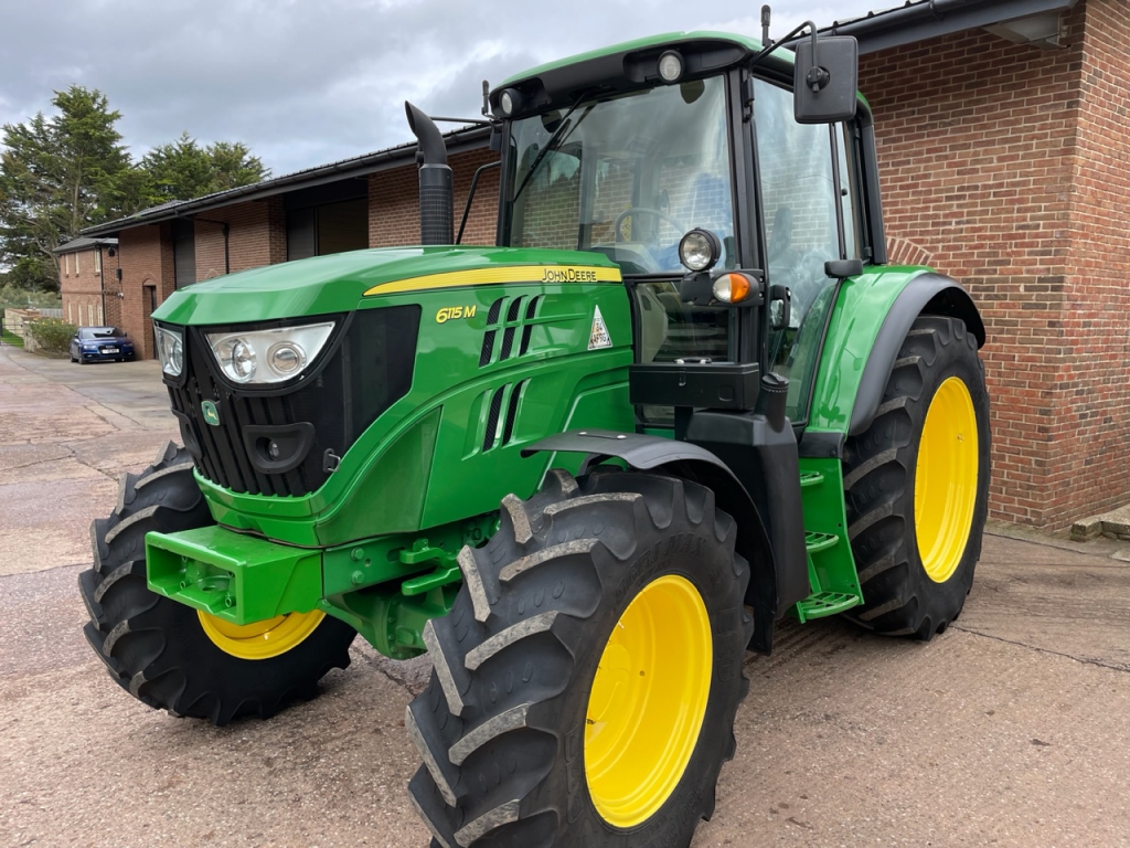 John Deere 6115M