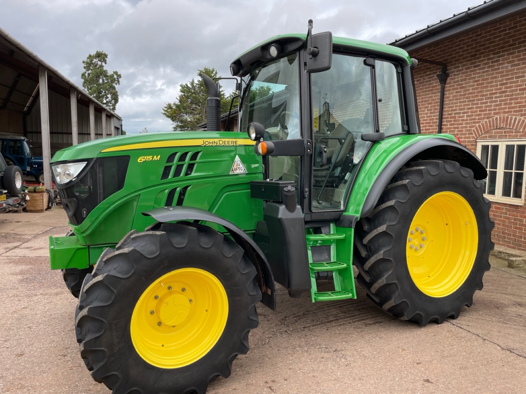 John Deere 6115M