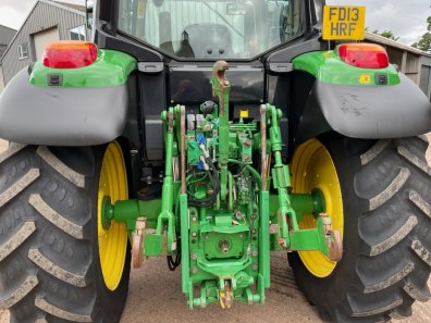 John Deere 6115M