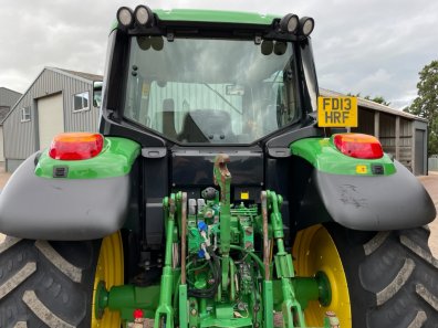 John Deere 6115M