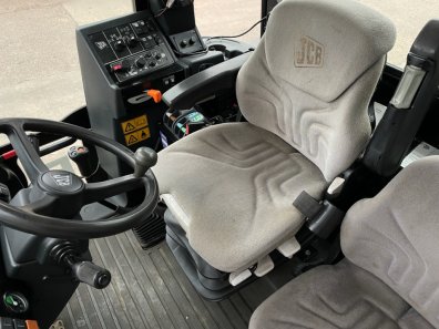 JCB 2170 Plus Fastrac