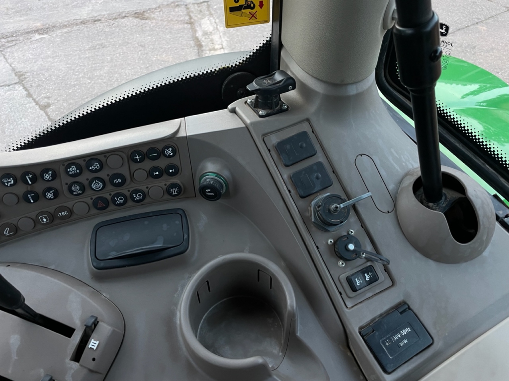 John Deere 6155R