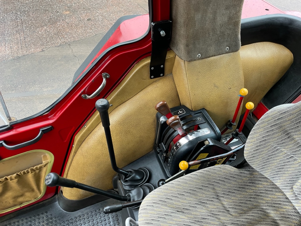 International 955XL