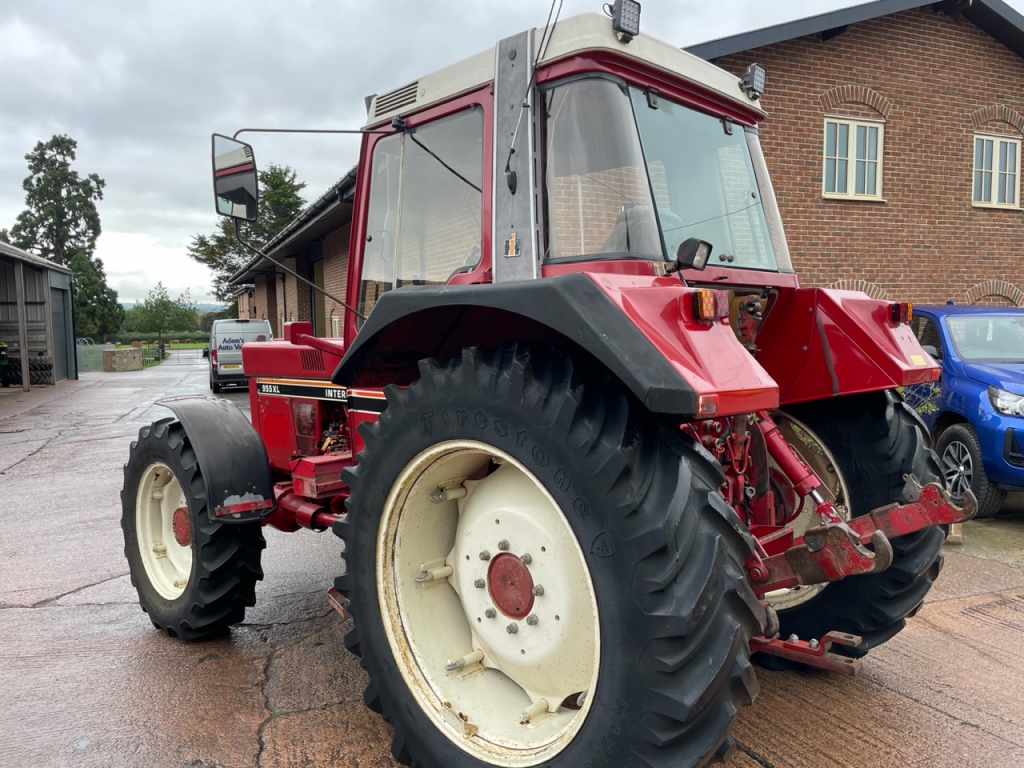 International 955XL