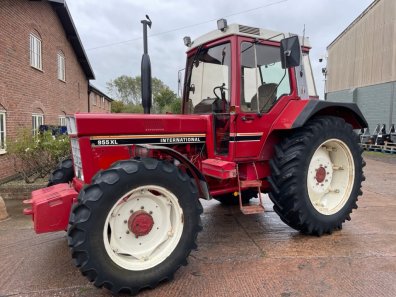 International 955XL