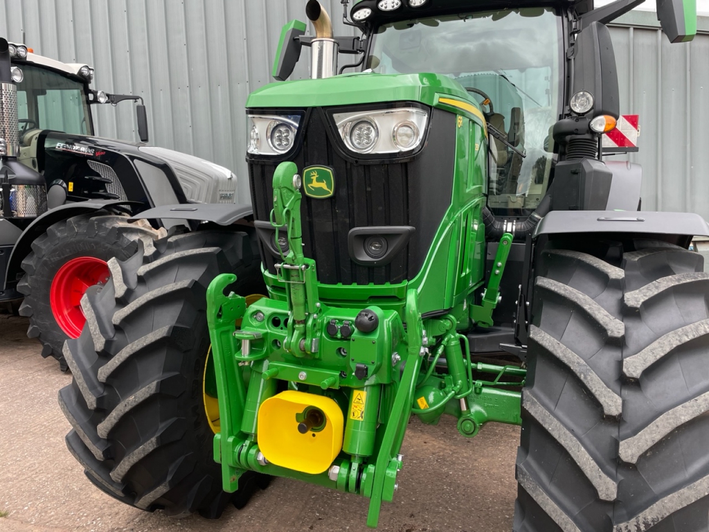 John Deere 6R 250