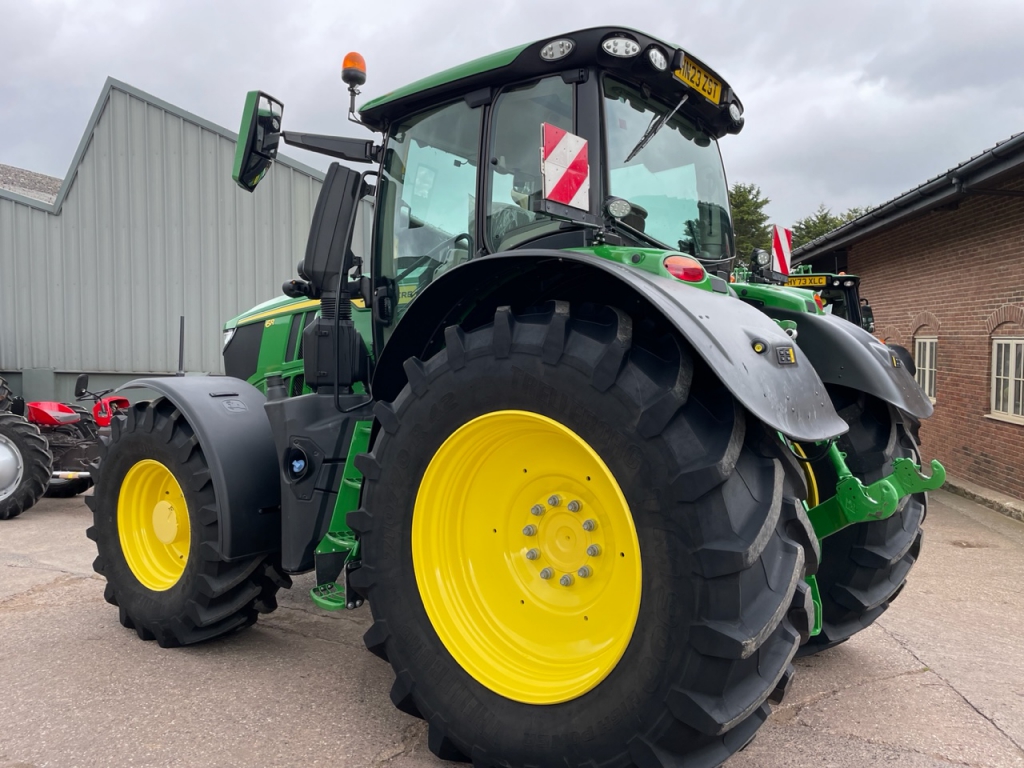 John Deere 6R 250