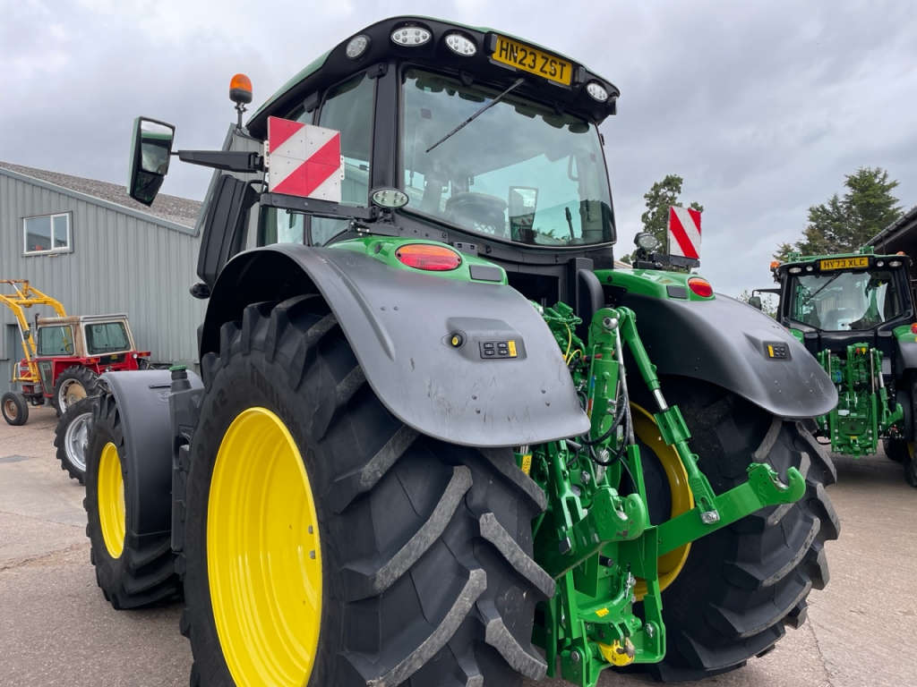 John Deere 6R 250