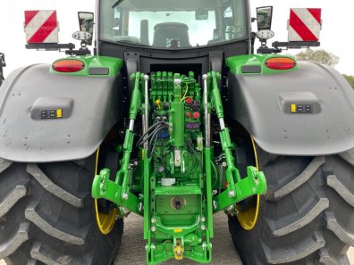 John Deere 6R 250