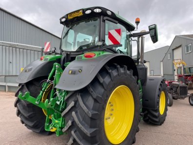 John Deere 6R 250