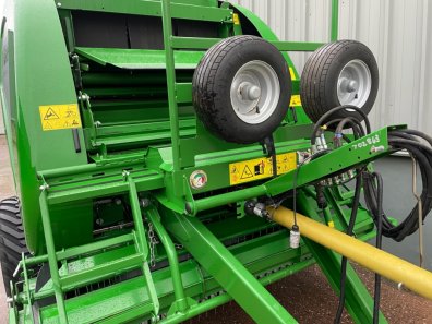 McHale V640 Variable belt baler