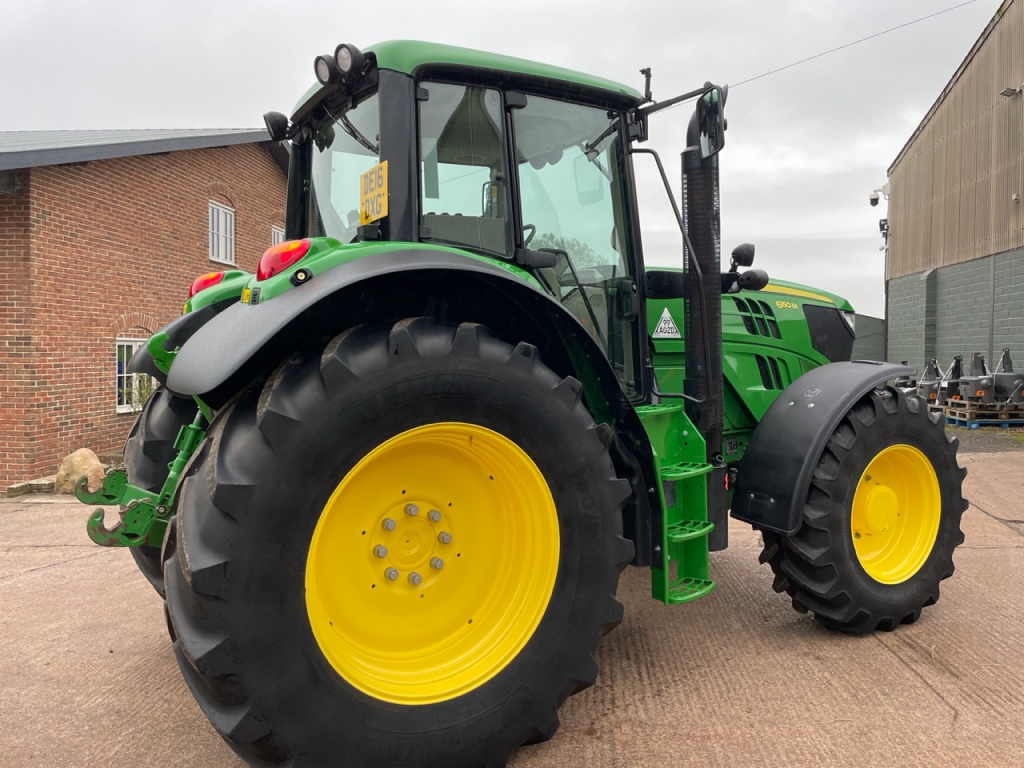 John Deere 6150M