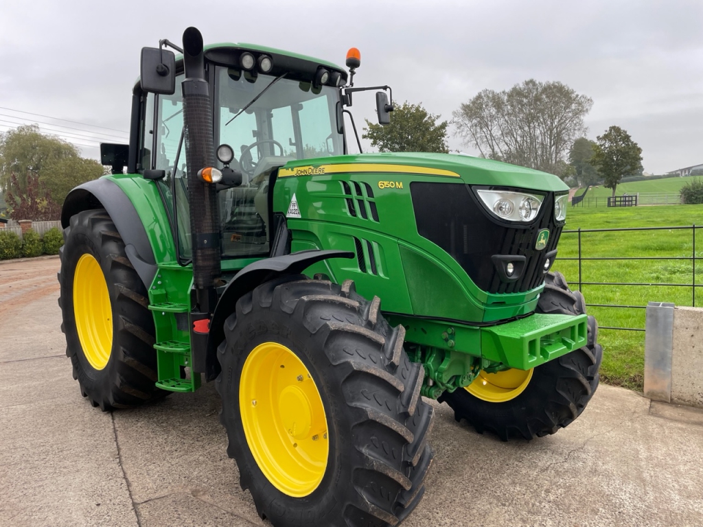 John Deere 6150M