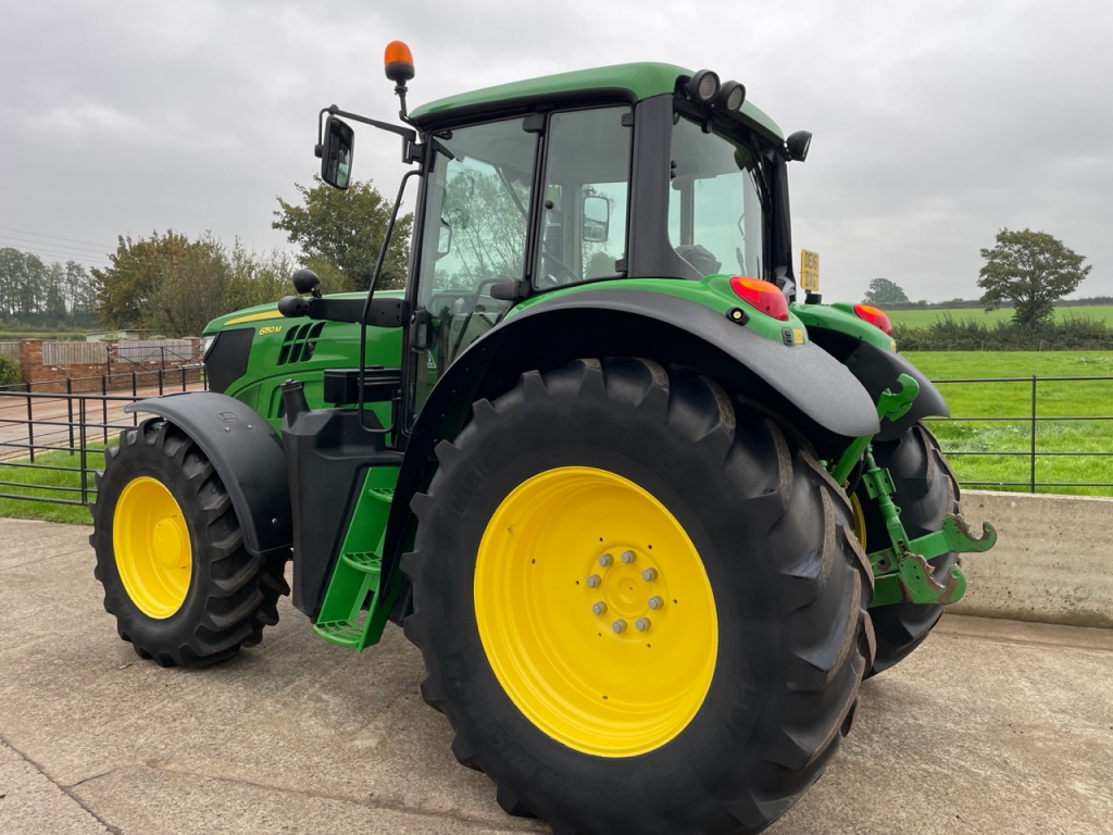 John Deere 6150M