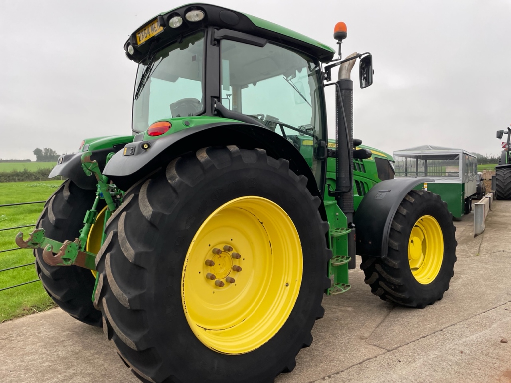 John Deere 6150R