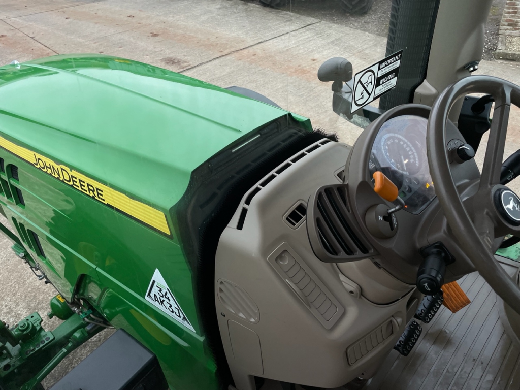 John Deere 6150R